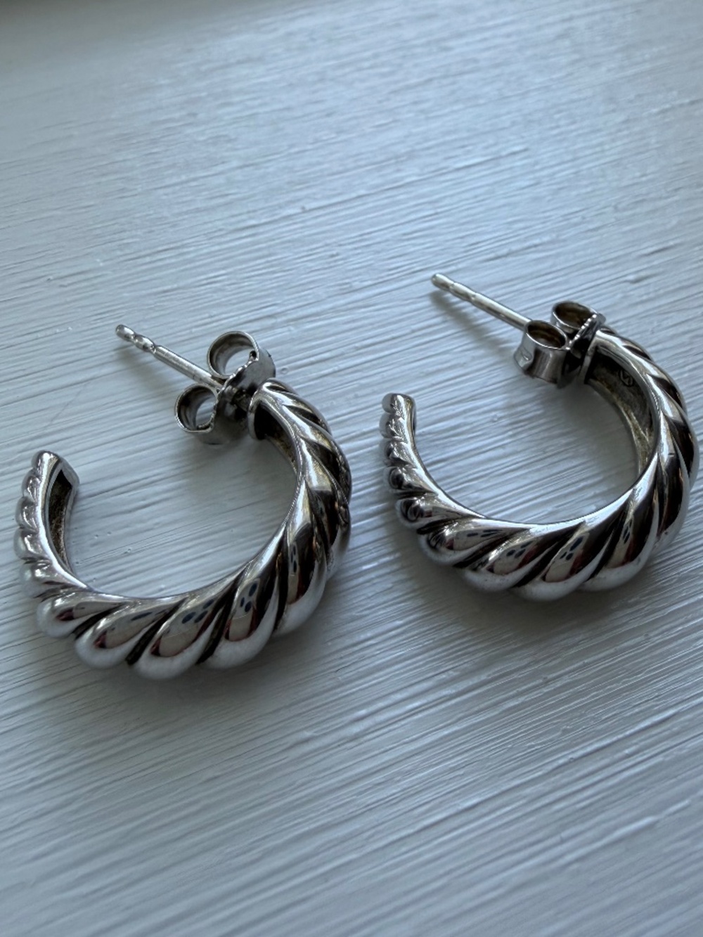 Retired Mejuri Croissant Dome Hoops S925 Silver